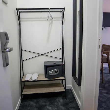 Hotel Guzy 3*